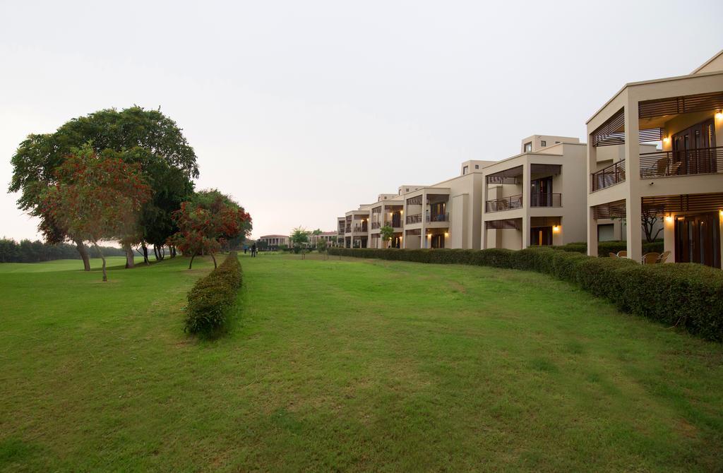 Lemon Tree Hotel, Tarudhan Valley, Manesar Gurgaon Luaran gambar