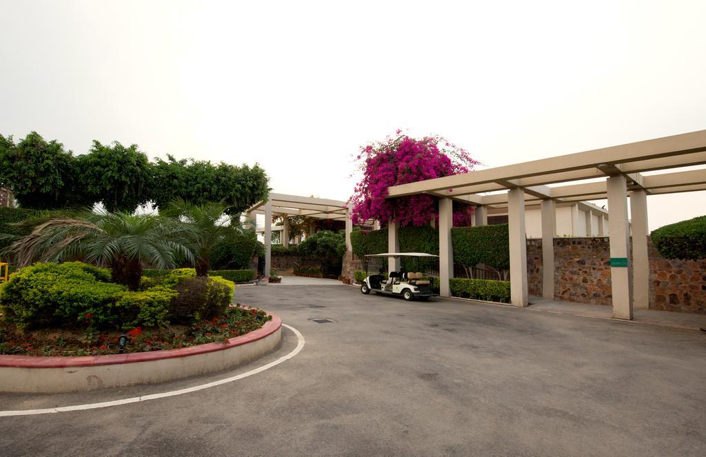 Lemon Tree Hotel, Tarudhan Valley, Manesar Gurgaon Luaran gambar