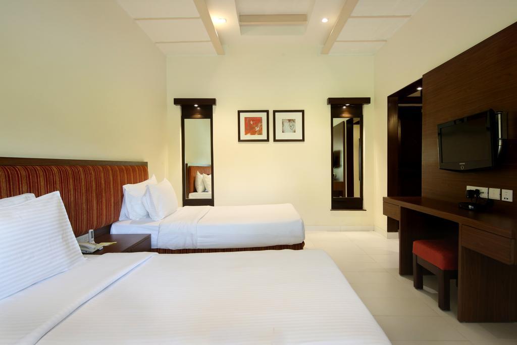 Lemon Tree Hotel, Tarudhan Valley, Manesar Gurgaon Luaran gambar