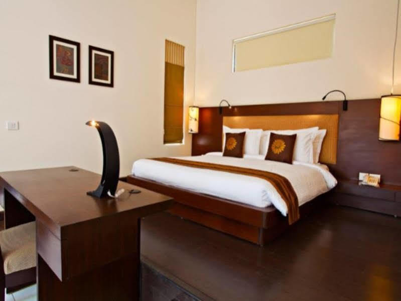 Lemon Tree Hotel, Tarudhan Valley, Manesar Gurgaon Luaran gambar