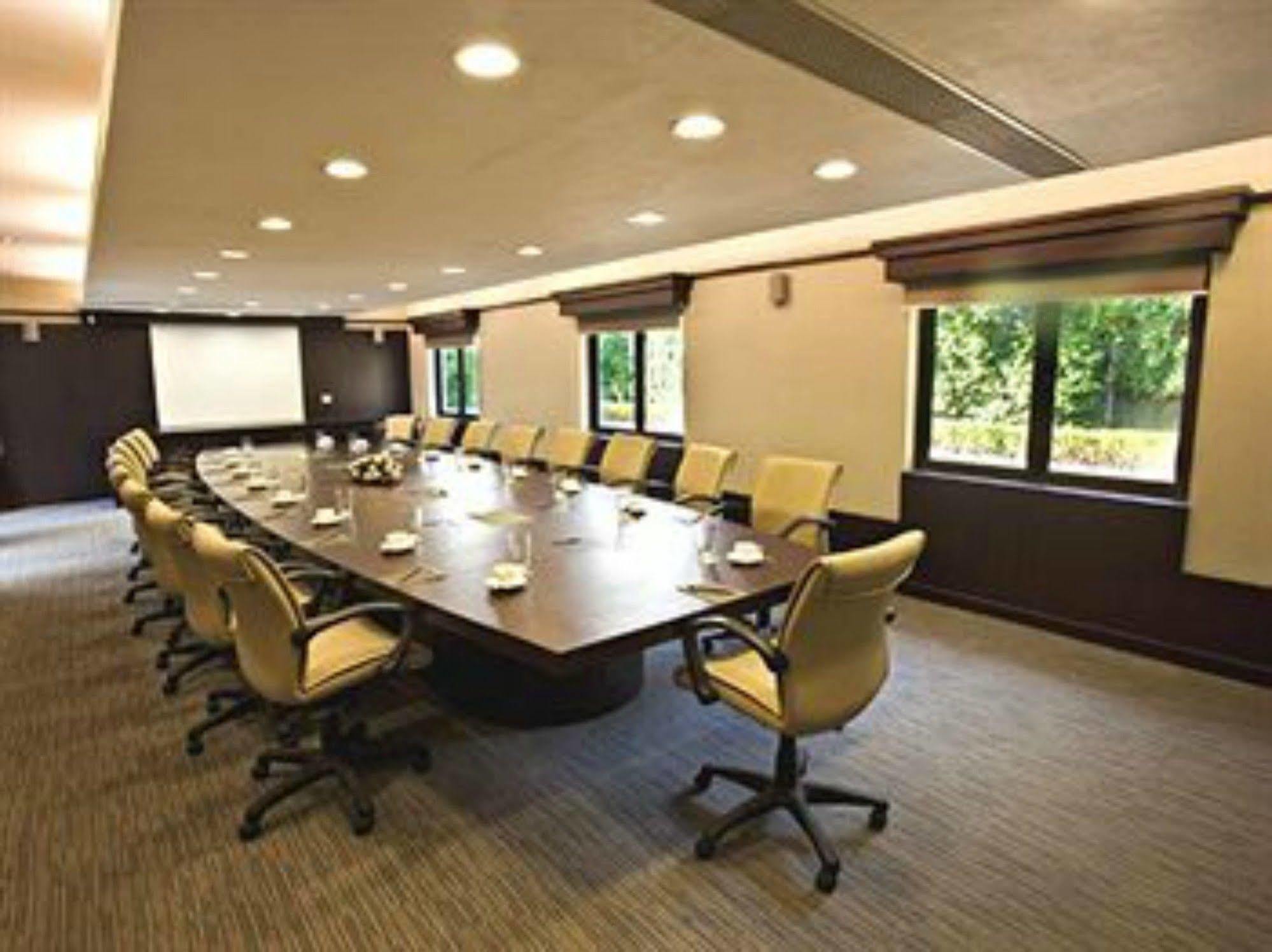 Lemon Tree Hotel, Tarudhan Valley, Manesar Gurgaon Luaran gambar