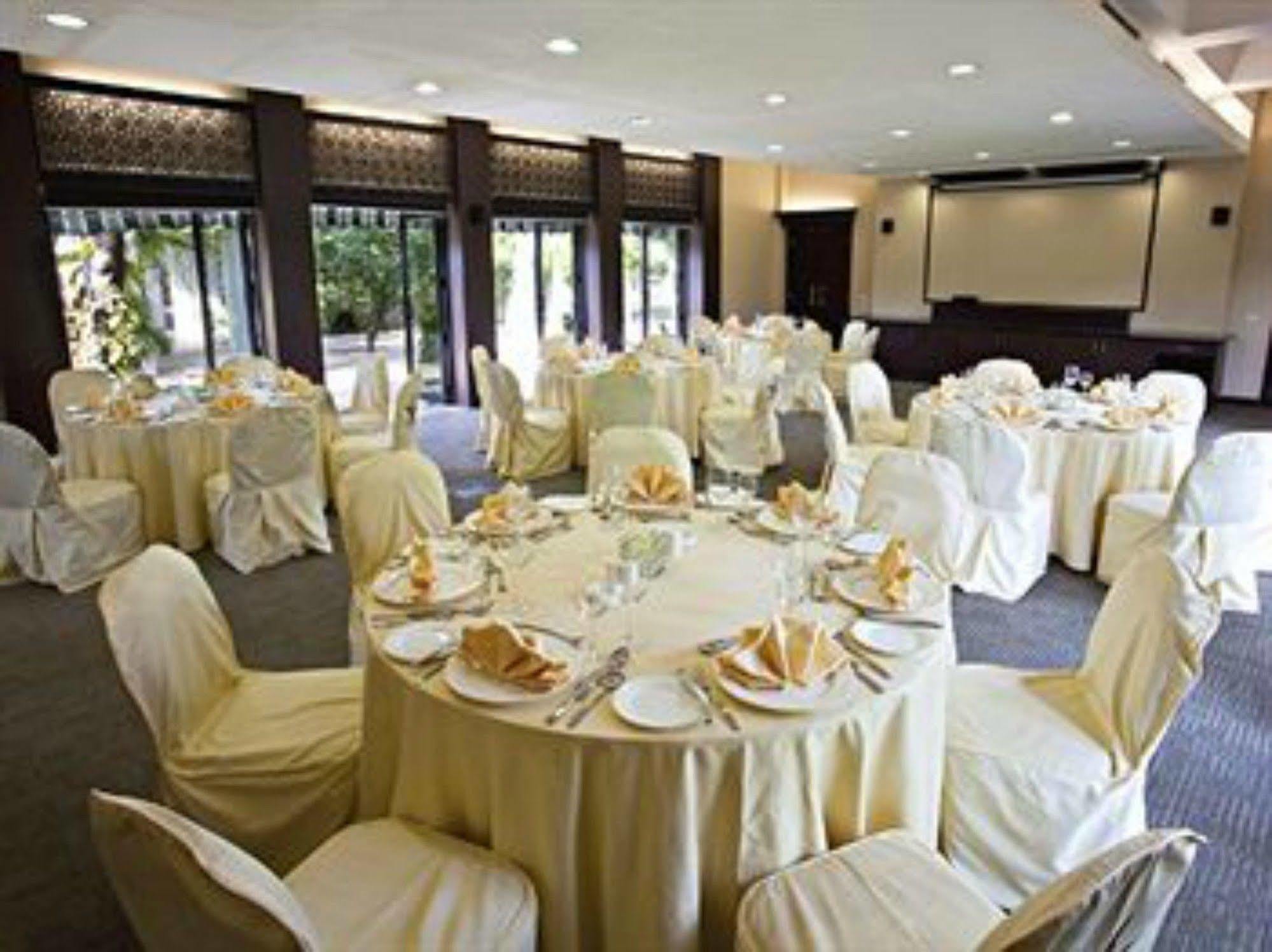 Lemon Tree Hotel, Tarudhan Valley, Manesar Gurgaon Luaran gambar